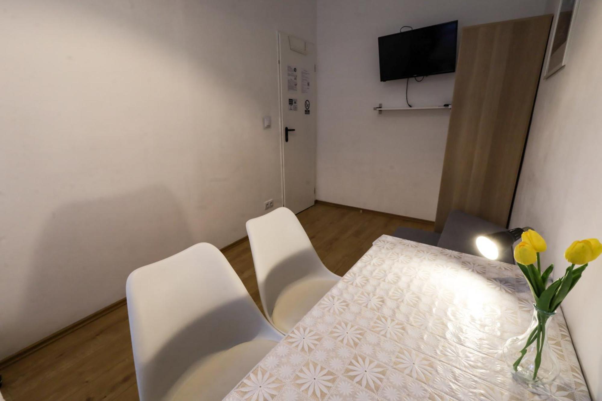 Pest-Port Apartment 4 Rooms For 16 Person 布达佩斯 外观 照片